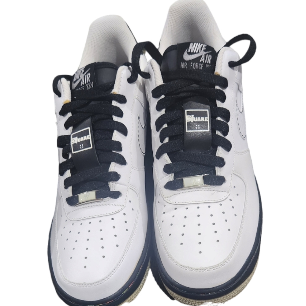Nike Air Force 1 '07 sneakers size 10.5